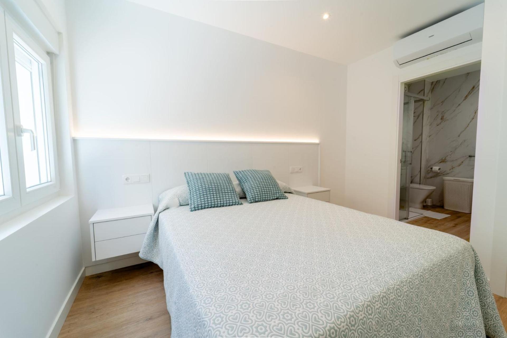 Ezaro Apartment