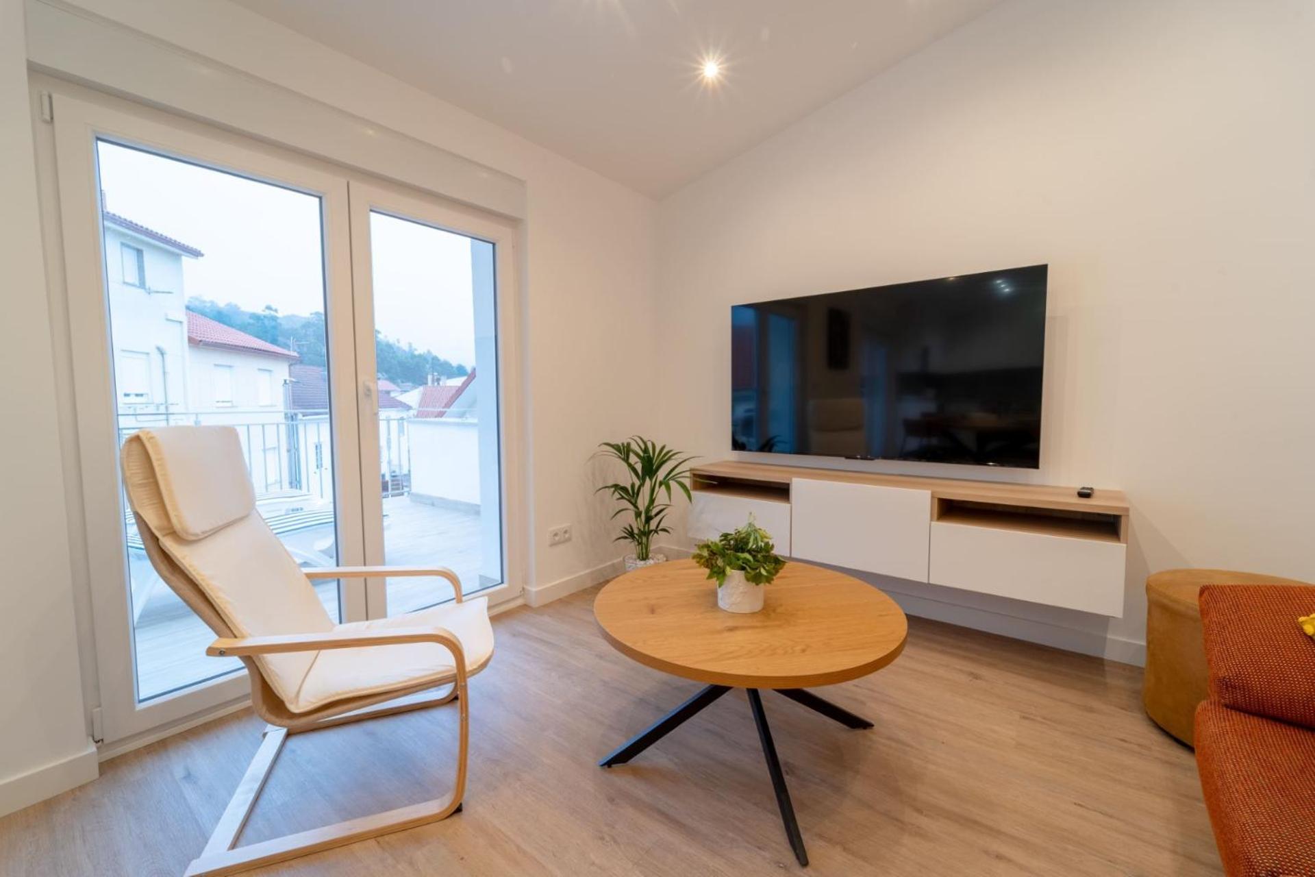 Ezaro Apartment